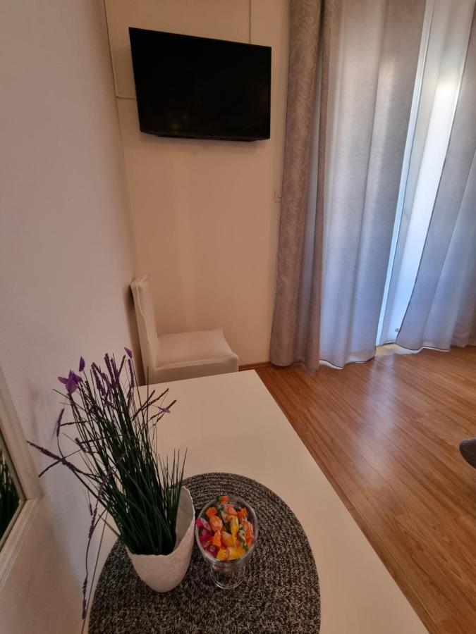 Apartments Lili Biograd Na Moru Zewnętrze zdjęcie